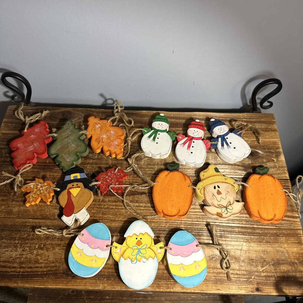 Seasonal Wood Decor hang w/twine Rustic‎ Farmhouse Fall, Winter, Easter 5 pieces